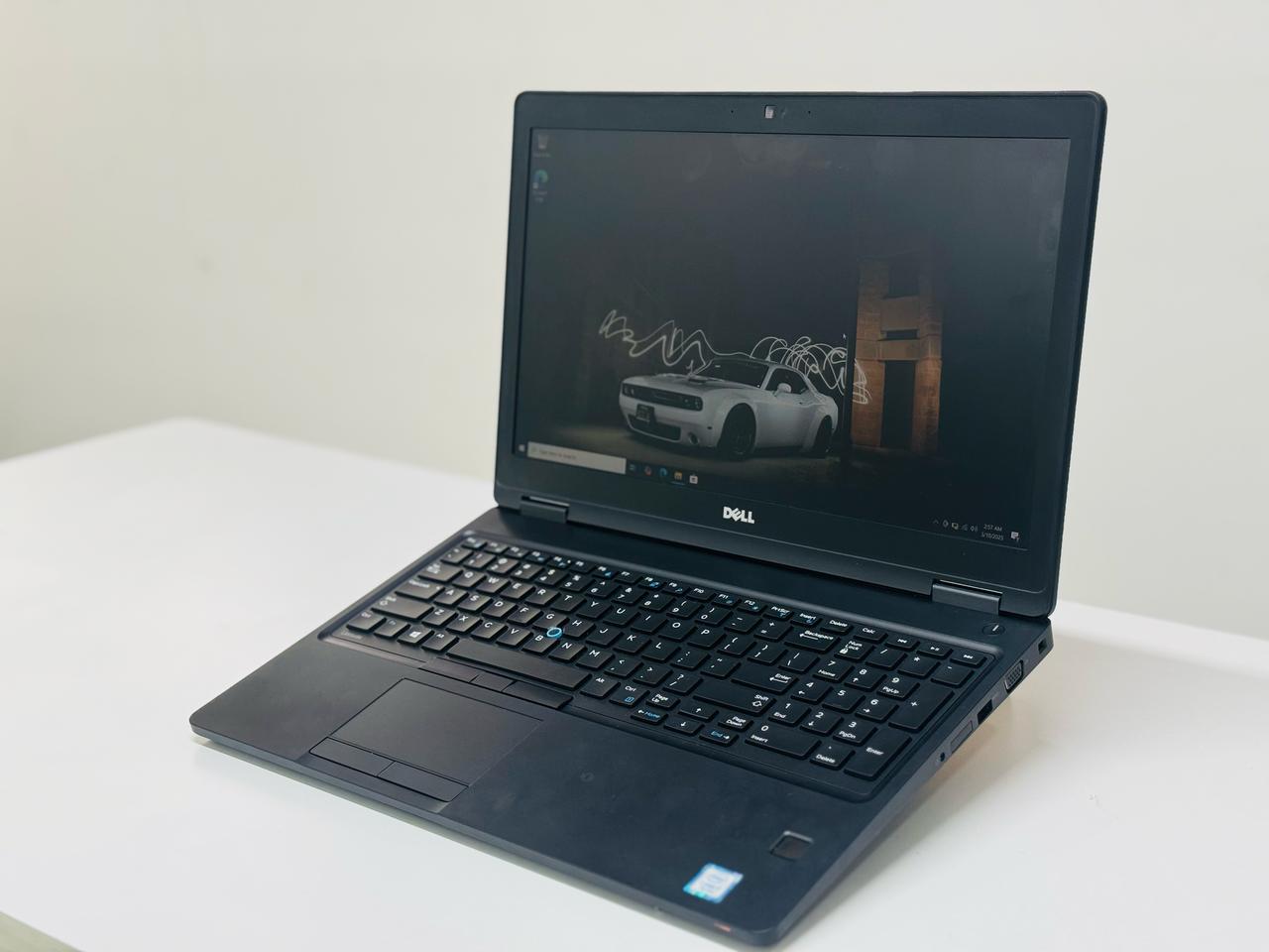 Dell Latitude 5580 Core i7 7th Gen NVIDIA 2GB - Image 2